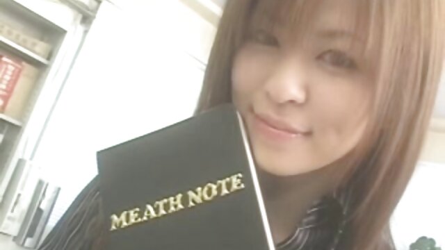 nhắm vào khuôn phim sec ko che mặt