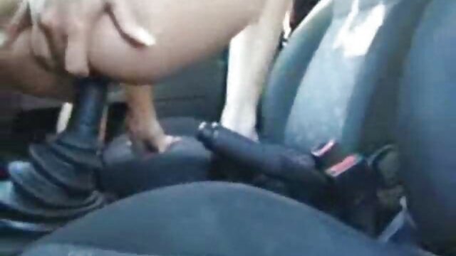 Em gái Nhật vụng về phím sec 2018 thủ dâm với một dildo