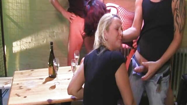 Busty Jezabel Vessir hút một vòi phim sec hd khong che nước